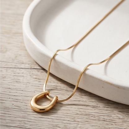 Anti-Tarnish Daily Wear Gold Horseshoe Chain Pendant